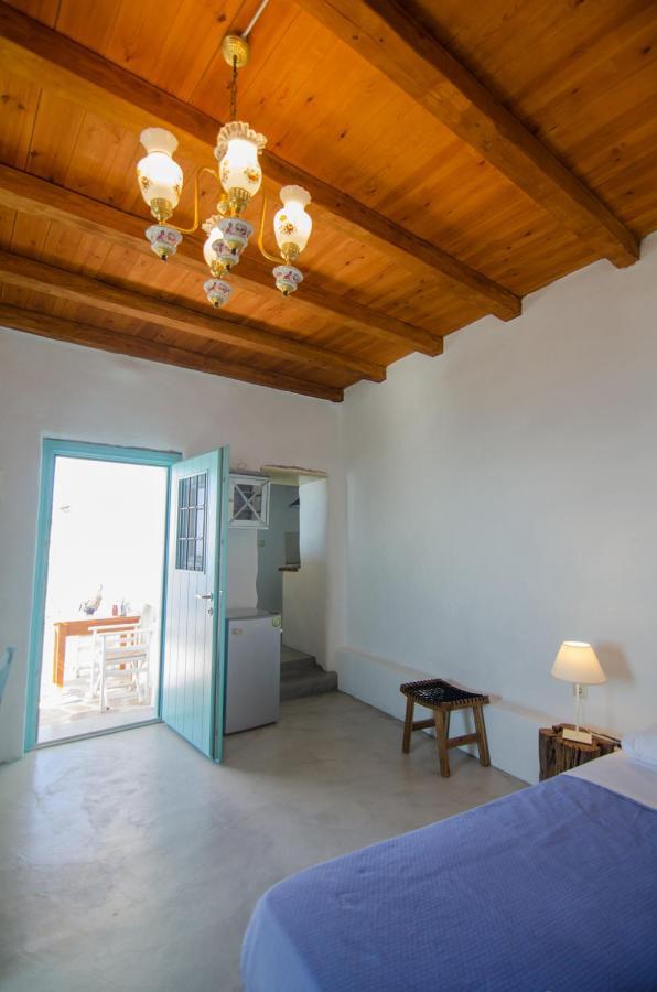 Dimitrakis Guesthouse Donousa Exterior foto